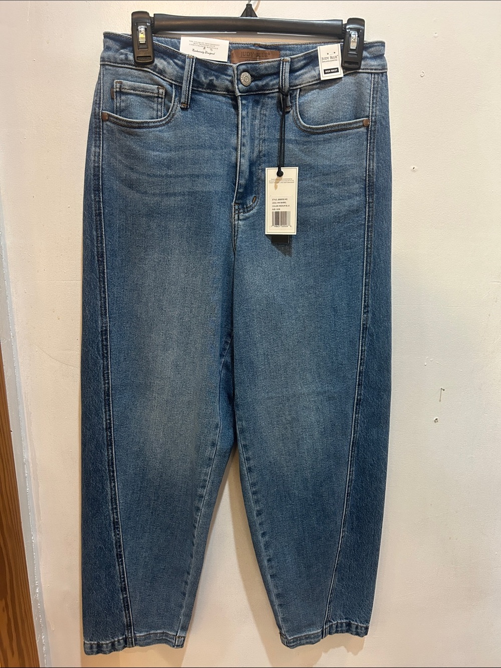 Judy Blue Medium Wash Barrel Jeans